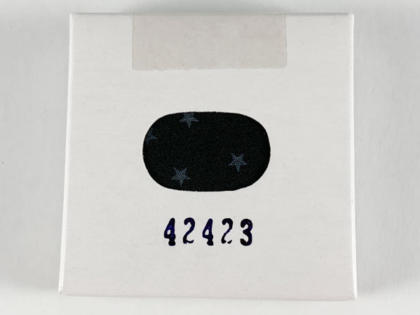 42423